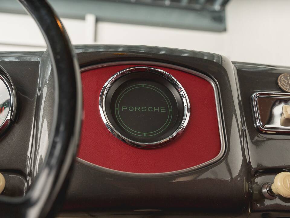Immagine 27/36 di Porsche 356 1500 Super (1953)
