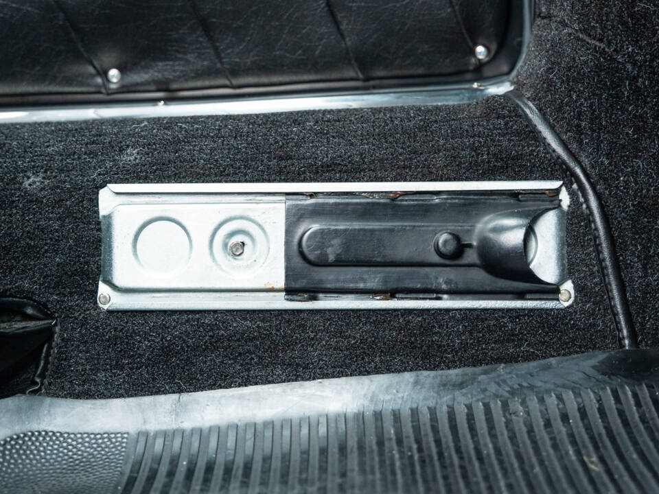 Afbeelding 33/64 van Porsche 911 2.0 (1965)