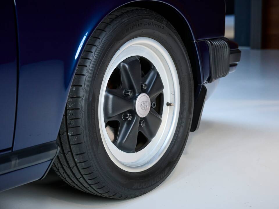 Bild 23/34 von Porsche 911 Carrera 3.2 (1985)