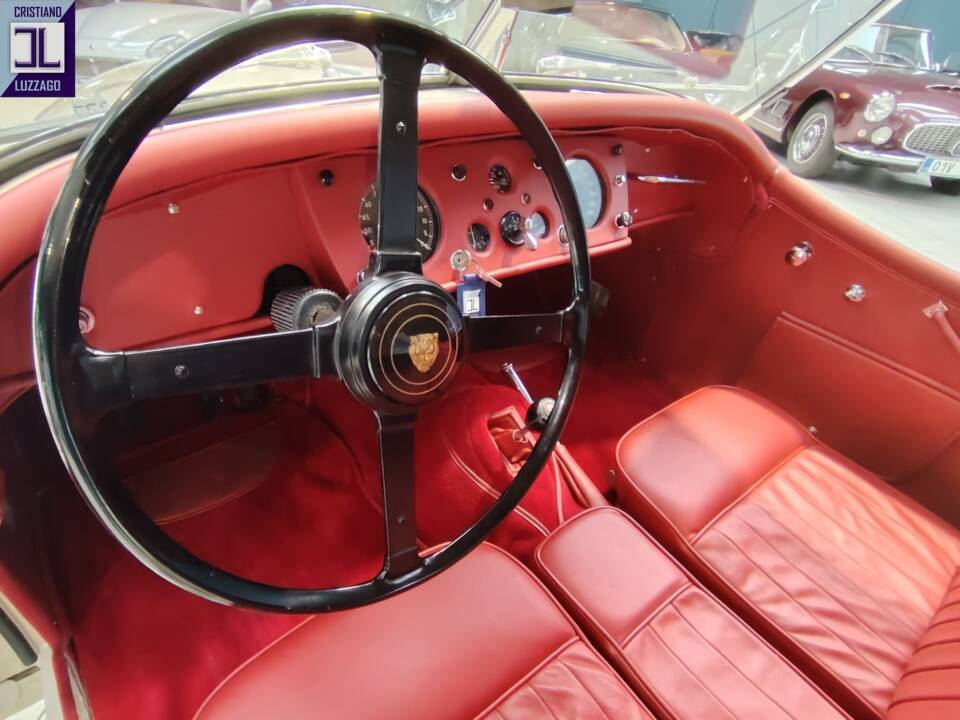 Image 55/74 of Jaguar XK 140 OTS (1956)