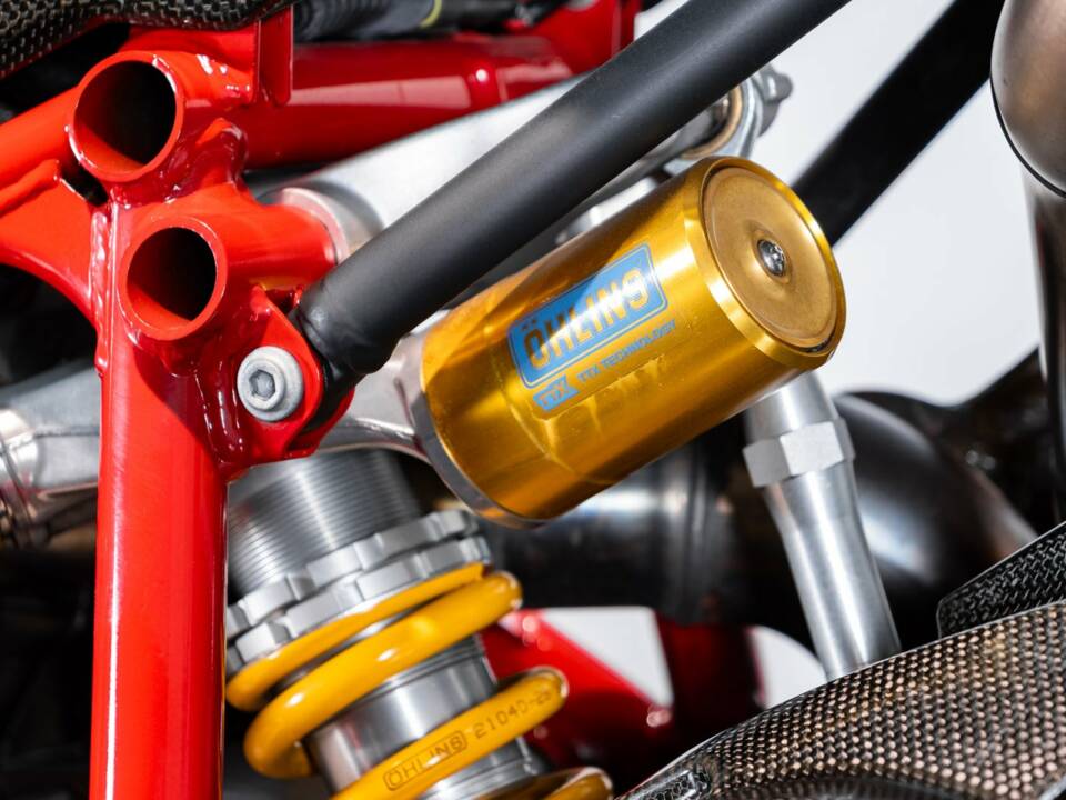 Immagine 37/50 di Ducati DUMMY (2011)