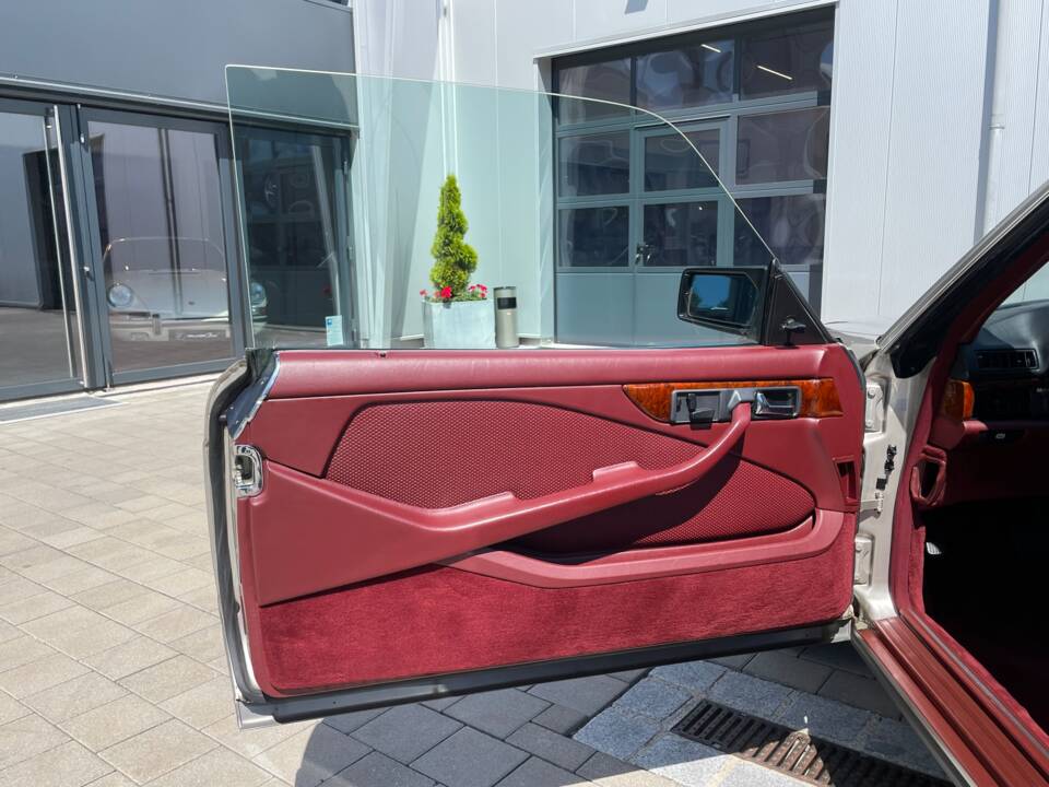 Bild 15/48 von Mercedes-Benz 500 SEC (1985)