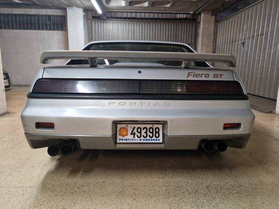 Afbeelding 7/8 van Pontiac Fiero SE (1985)