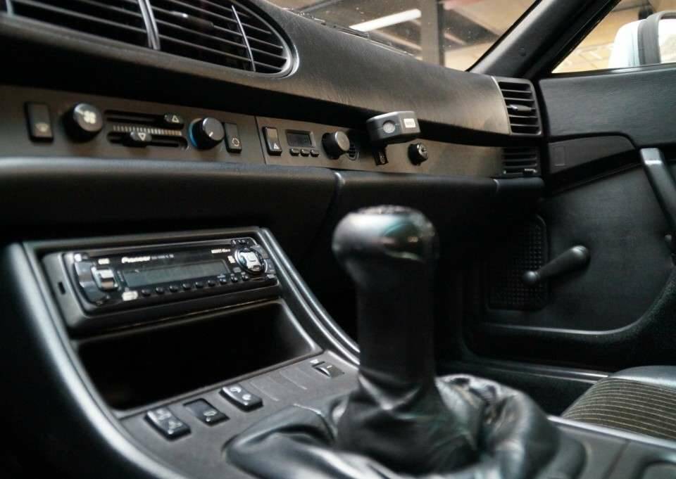 Image 8/50 de Porsche 944 Turbo (1986)