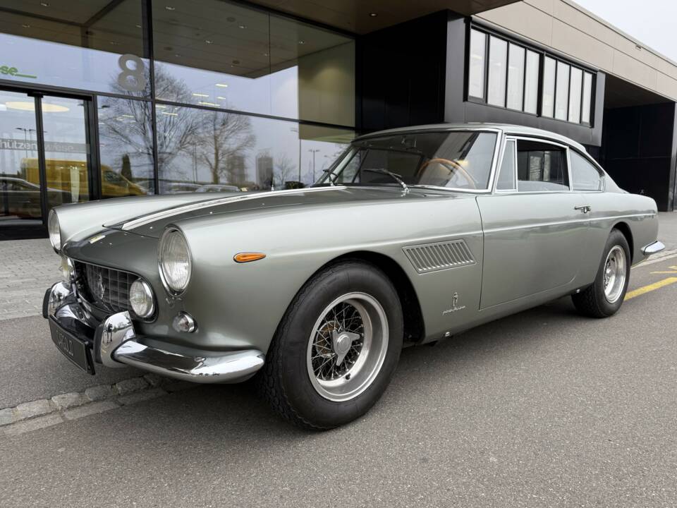 Image 13/26 of Ferrari 250 GT 2+2 (1962)