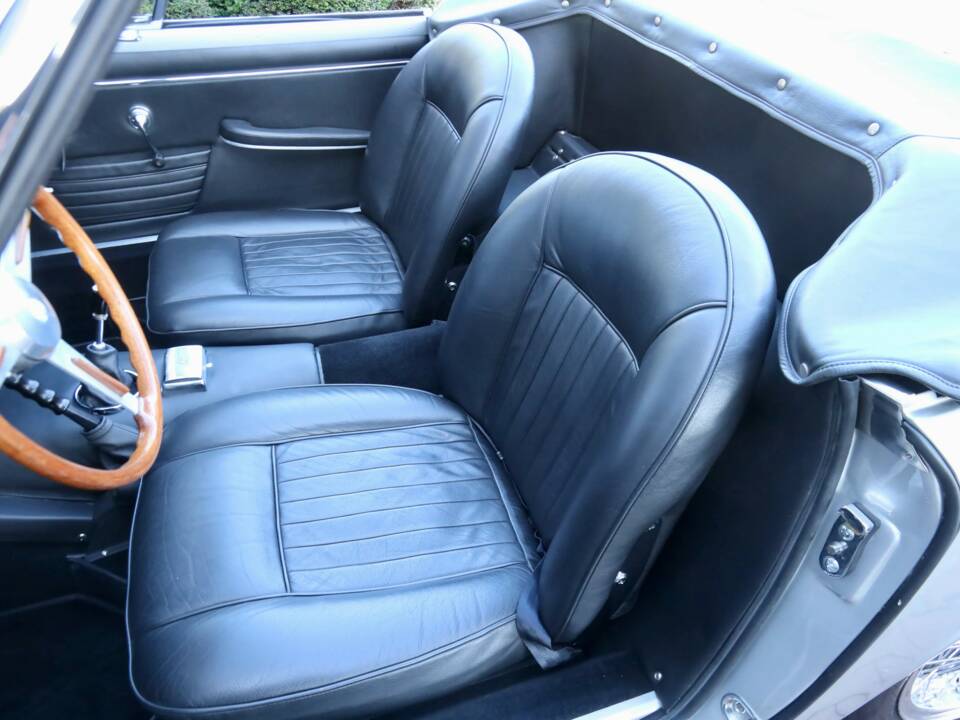 Bild 42/50 von Maserati Mistral 3700 Spyder (1965)