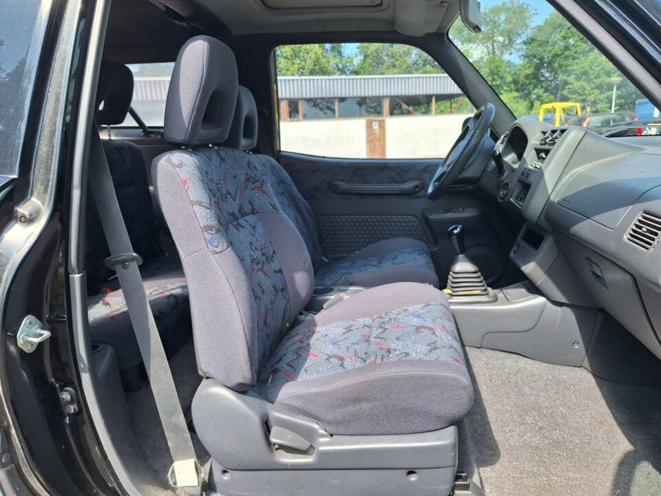 Image 8/13 of Toyota RAV4 (1999)