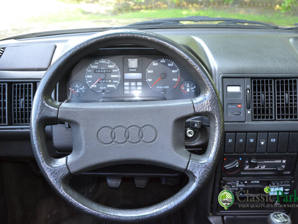 Immagine 32/45 di Audi 200 - 2.1 Turbo (1984)