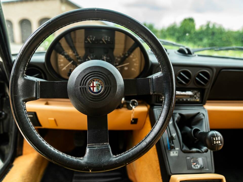Image 46/50 of Alfa Romeo 2.0 Spider (1991)