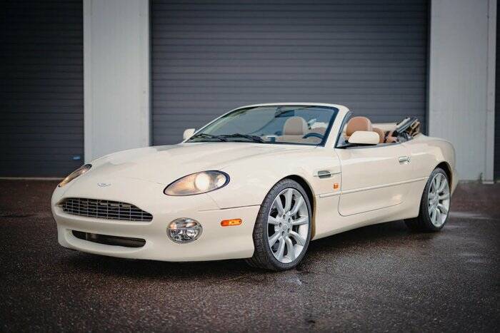 Afbeelding 1/7 van Aston Martin DB 7 Vantage Volante (2003)