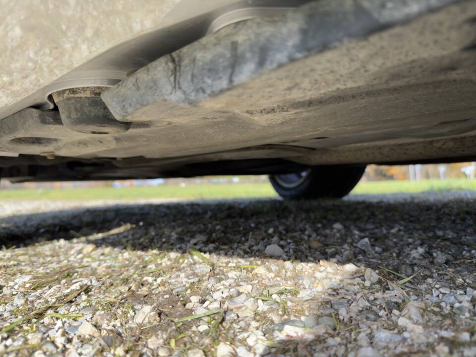 Image 33/89 of Mercedes-Benz SL 500 (2002)