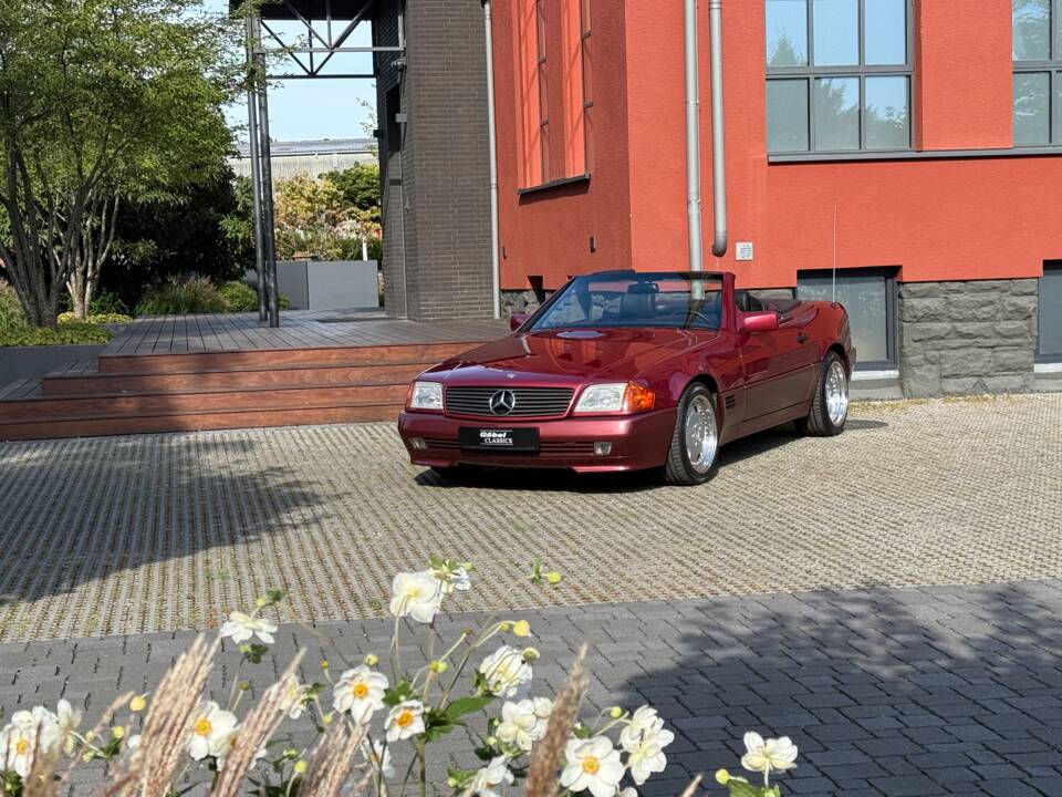 Image 25/34 de Mercedes-Benz 500 SL (1993)