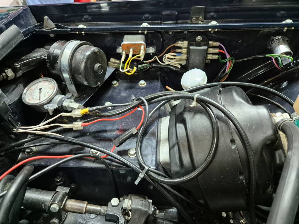 Image 62/100 of Triumph TR 6 PI (1971)