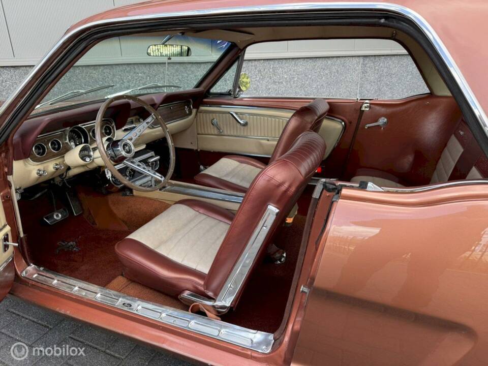Image 15/33 of Ford Mustang GT (1966)