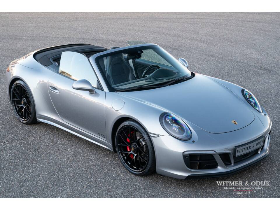 Image 2/38 of Porsche 911 Carrera GTS (2017)