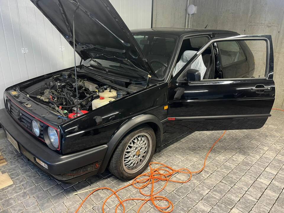 Image 6/7 of Volkswagen Golf Mk II GTi 1.8 (1988)