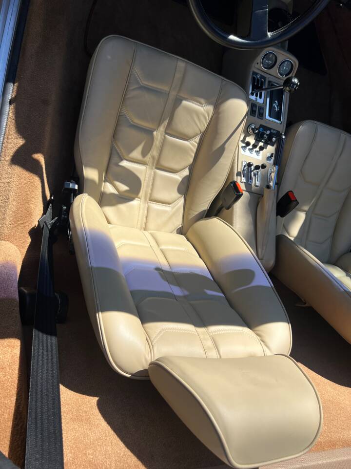 Image 36/114 de Ferrari 308 GTS Quattrovalvole (1985)