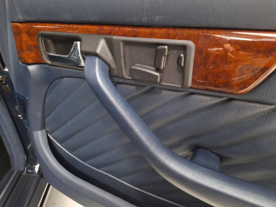 Bild 28/37 von Mercedes-Benz 500 SE (1991)