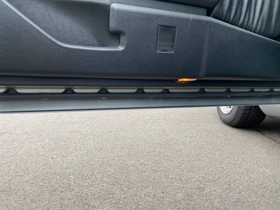 Image 8/15 of Mercedes-Benz E 220 (1996)