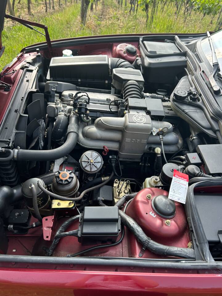Image 34/51 of BMW 535i (1991)