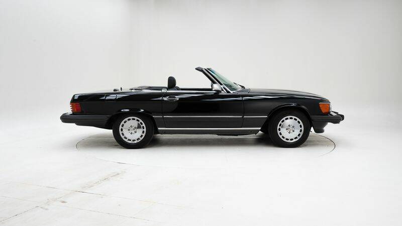 Image 6/15 of Mercedes-Benz 560 SL (1988)