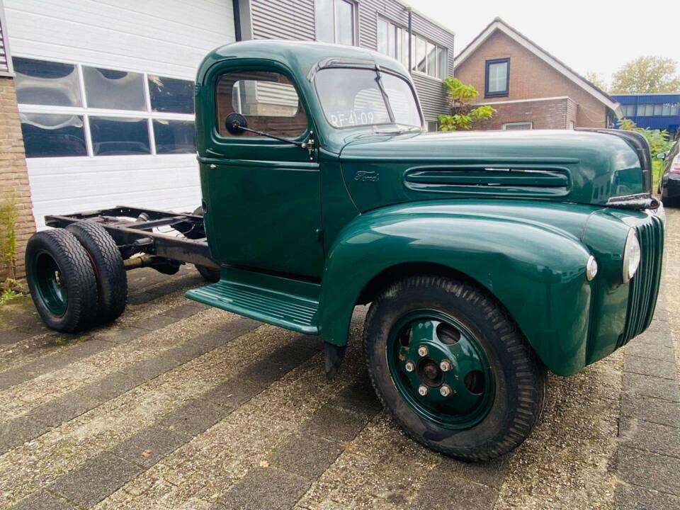 Image 9/25 of Ford F-1 (1948)