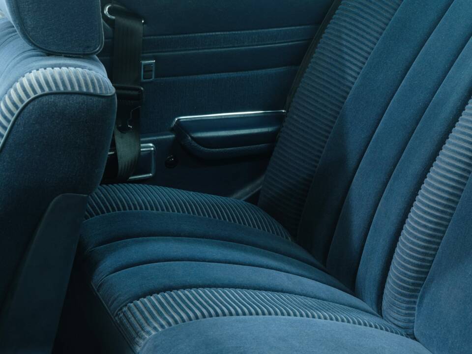 Image 26/50 de Mercedes-Benz 500 SLC (1981)