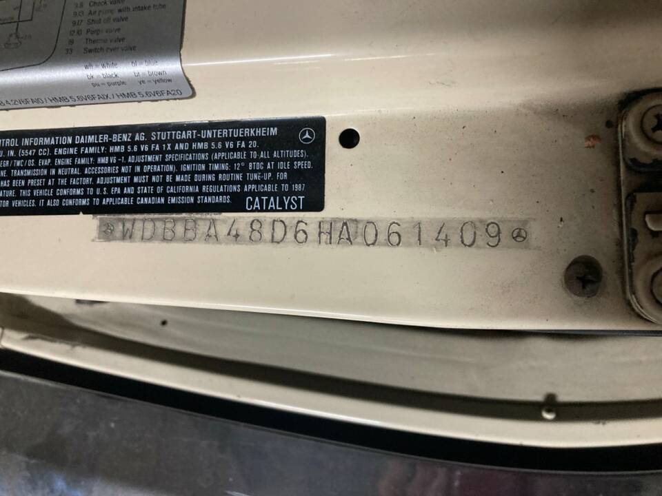 Image 12/26 of Mercedes-Benz 560 SL (1987)