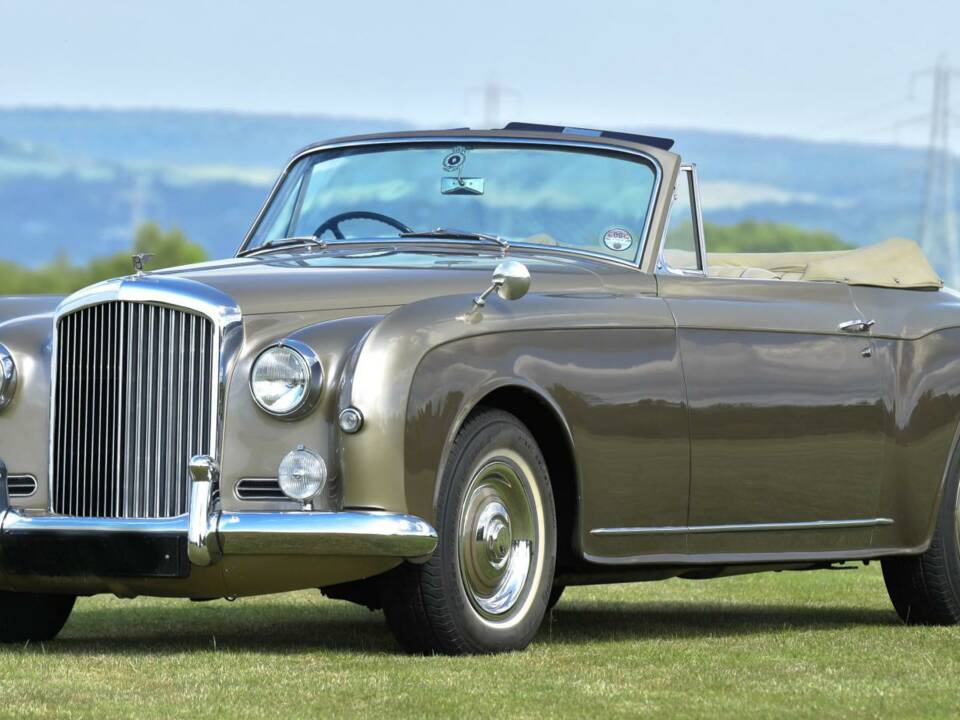 Bild 2/50 von Bentley S 1 Continental Drophead Coupé (1958)