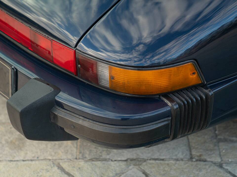 Bild 24/50 von Porsche 911 Carrera 3.2 (1989)