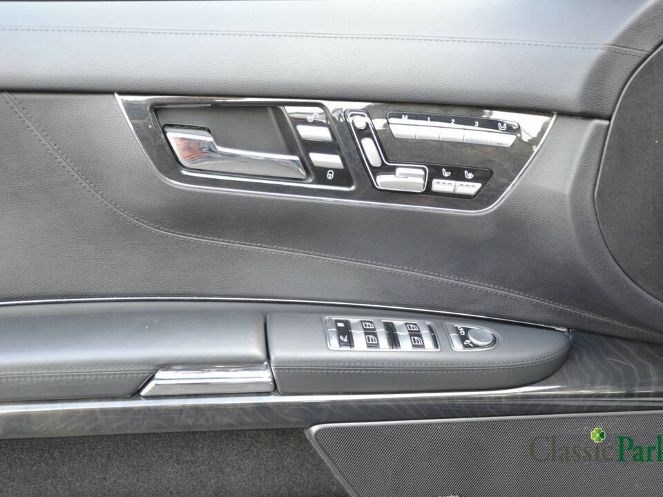 Immagine 17/50 di Mercedes-Benz CL 63 AMG (2007)