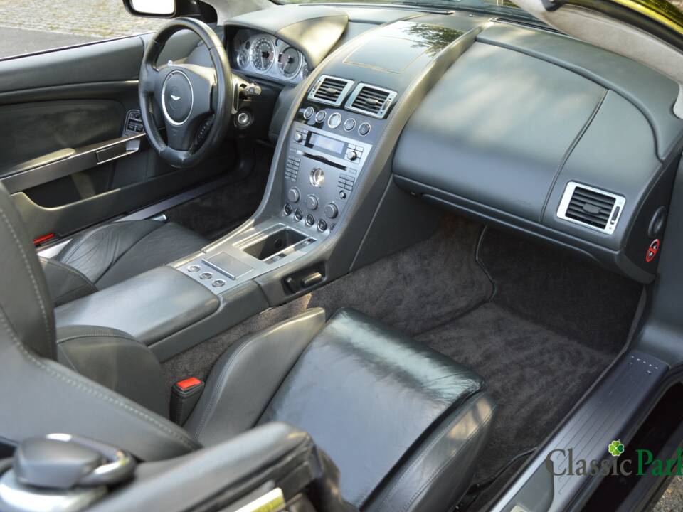 Bild 34/50 von Aston Martin DB 9 Volante (2005)