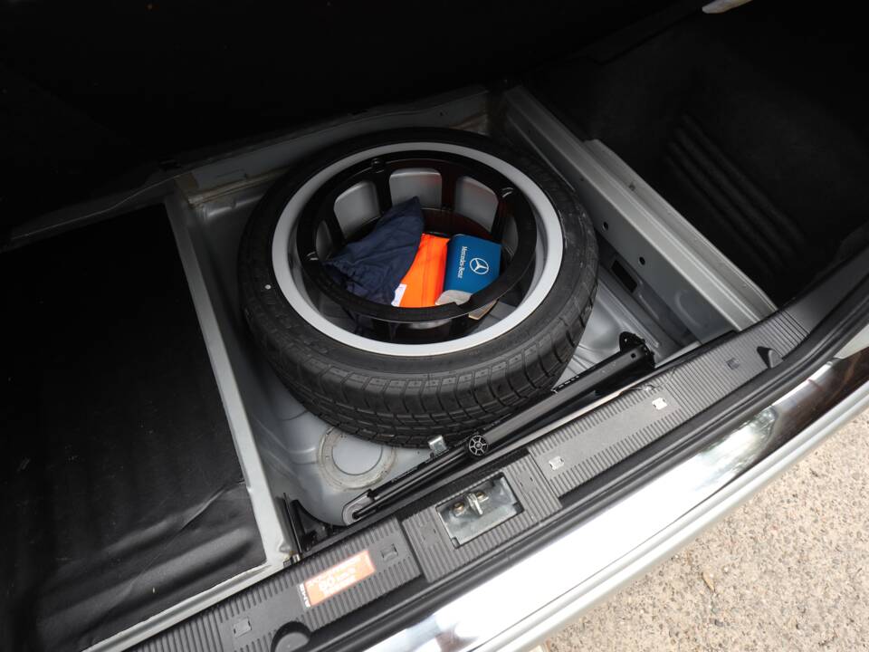 Image 62/98 de Mercedes-Benz E 50 AMG (1996)