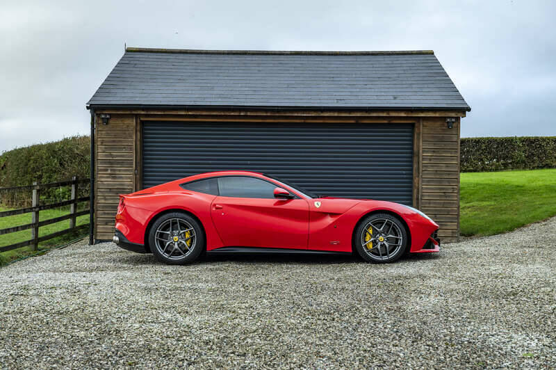 Bild 37/50 von Ferrari F12berlinetta (2013)