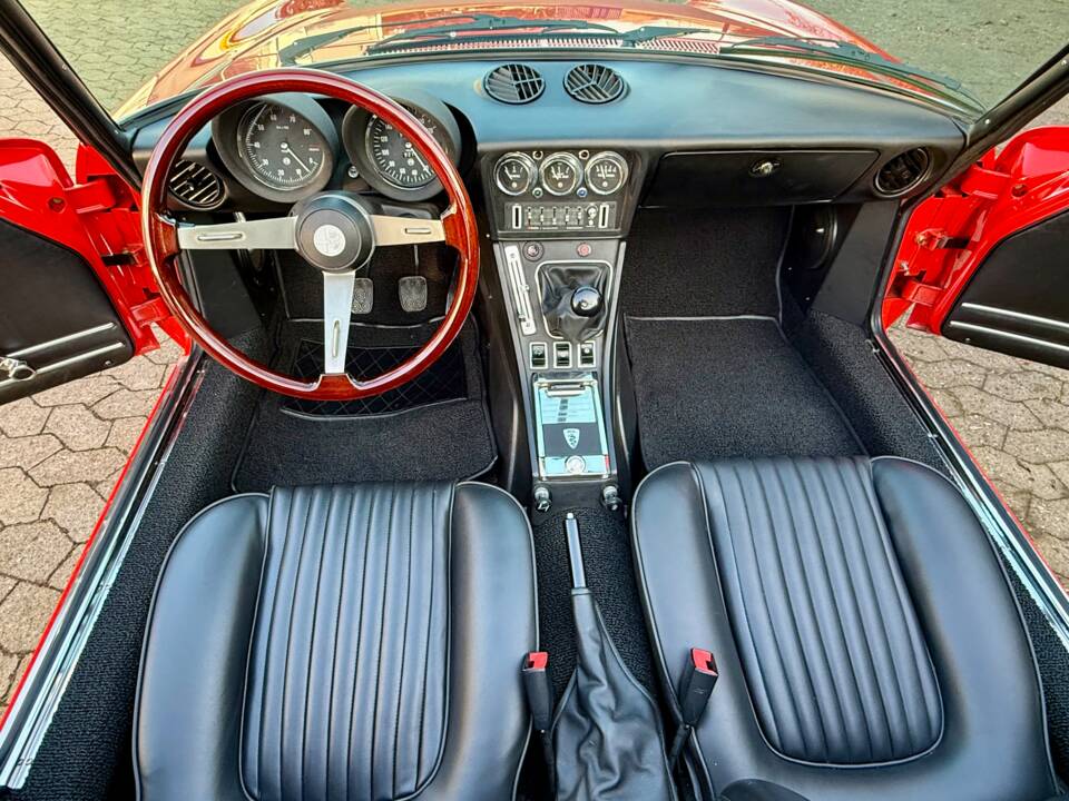 Immagine 39/54 di Alfa Romeo Spider Veloce 2000 (1977)