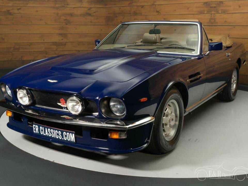 Image 6/19 of Aston Martin V8 Volante (1981)