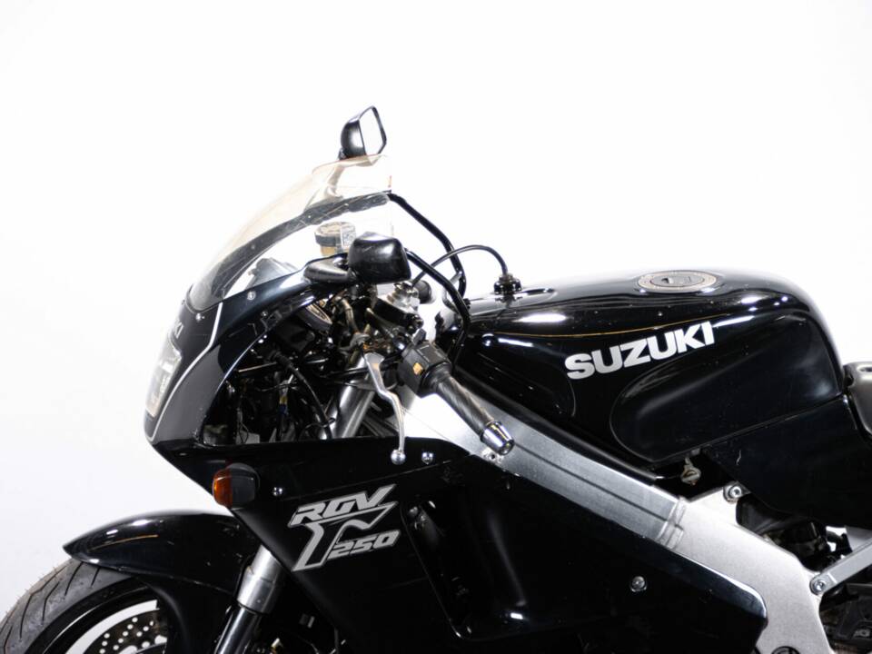 Immagine 22/48 di Suzuki RGV 250 Gamma (1990)