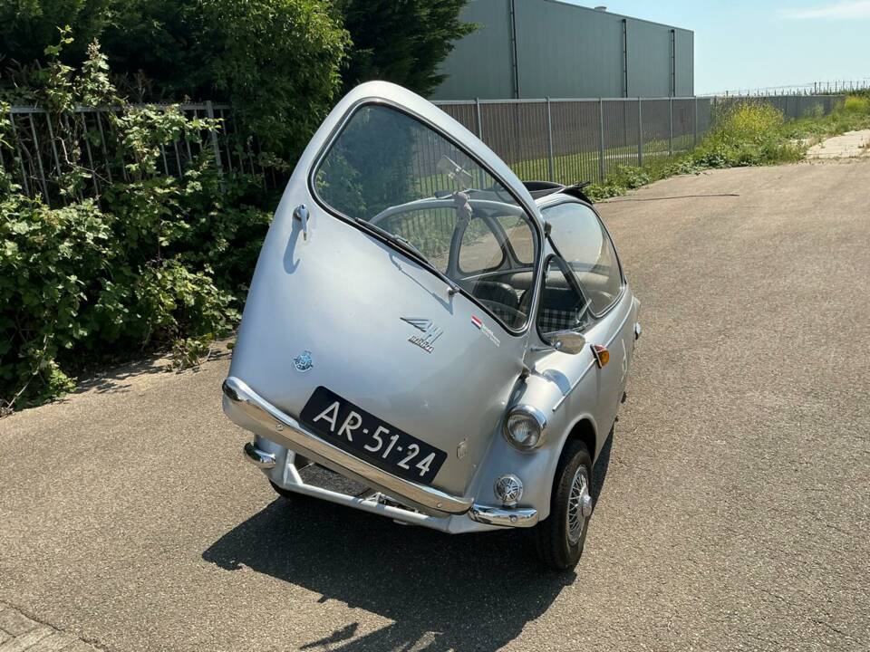 Image 16/17 of Heinkel Kabine T 153 (1961)
