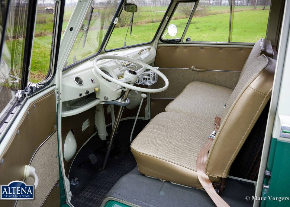 Image 24/60 of Volkswagen T1 camper (1964)