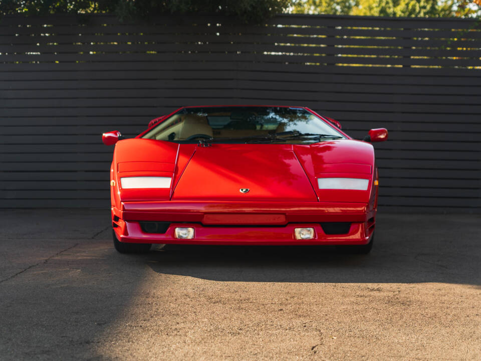 Image 24/68 of Lamborghini Countach 25th Anniversary (1989)