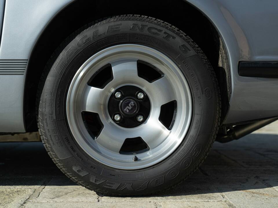 Immagine 27/50 di TVR S2 (1989)