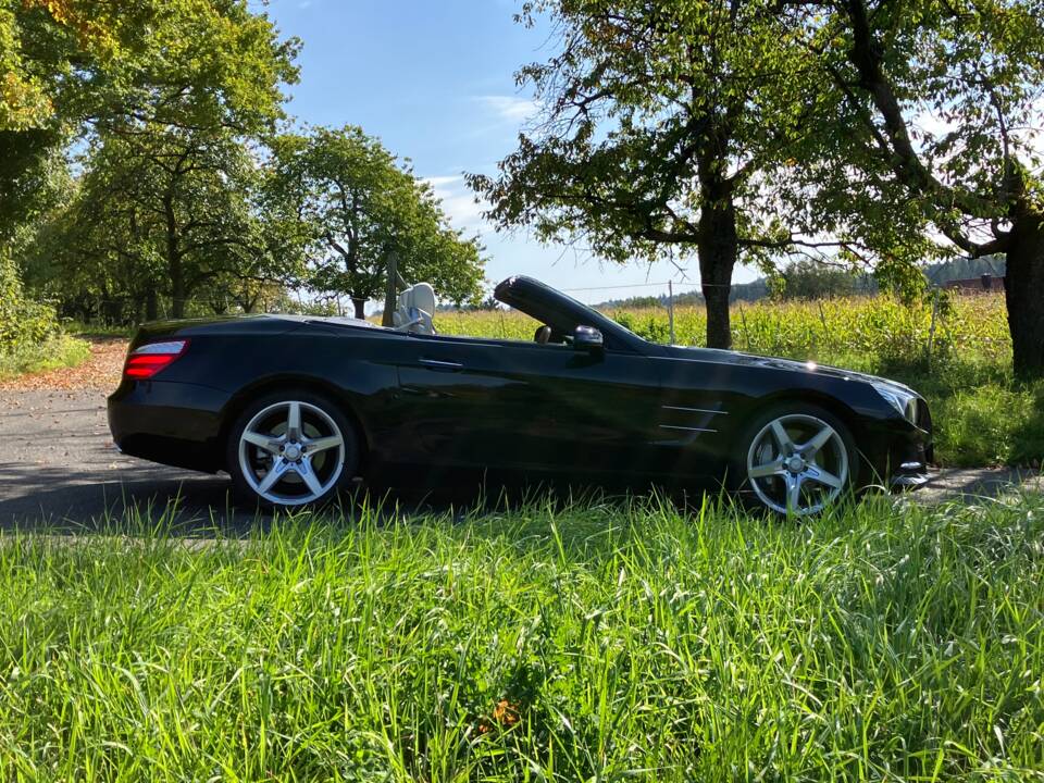 Bild 6/18 von Mercedes-Benz SL 500 (2012)