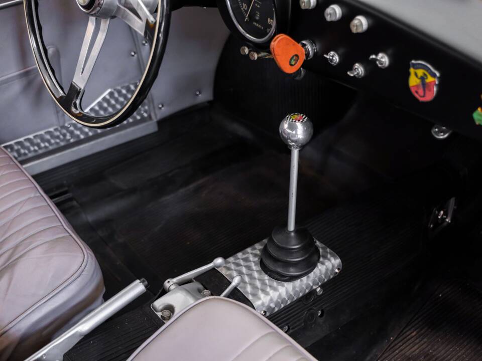 Image 28/79 of Abarth Fiat 750 Zagato (1958)