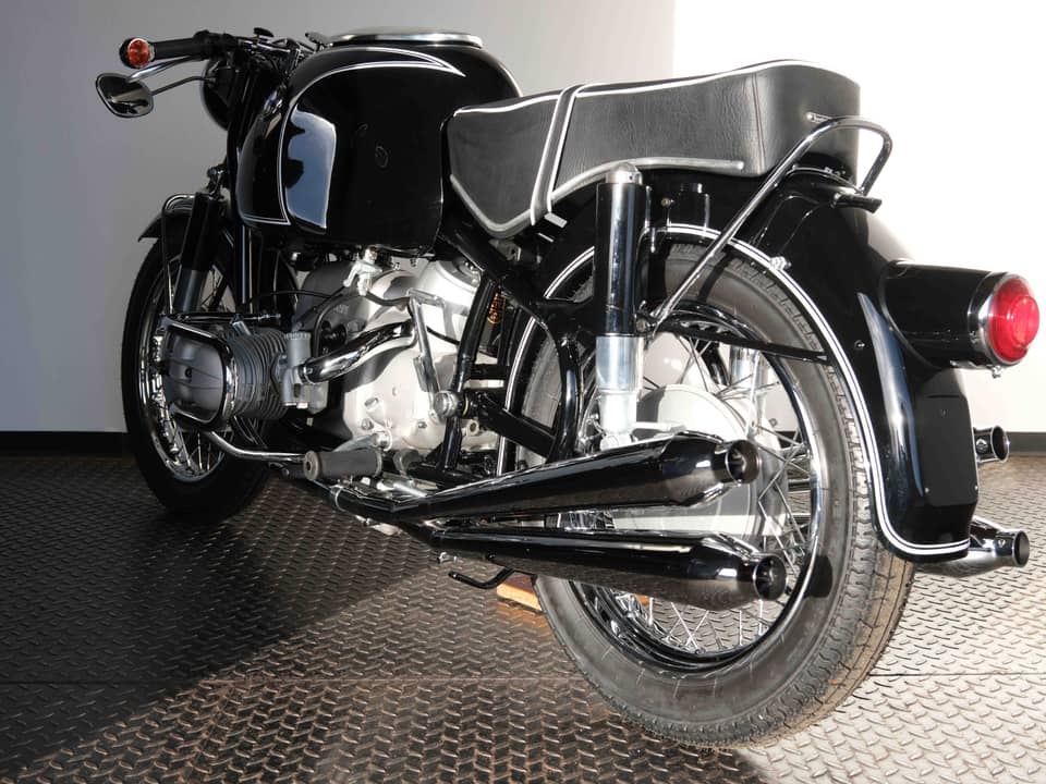 Image 24/98 of BMW R 69 S (1964)
