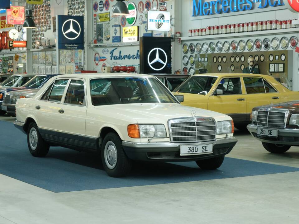 Bild 6/50 von Mercedes-Benz 380 SE (1980)