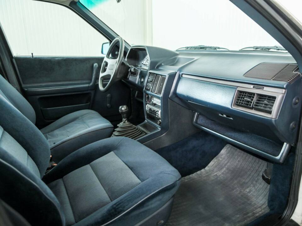Image 12/50 of Audi 100 - 1.8 (1987)