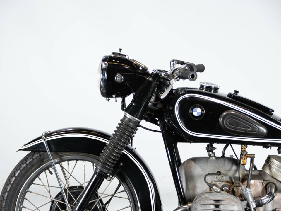 Image 22/50 de BMW R 51 (1954)