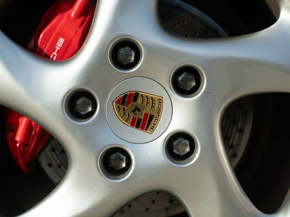 Image 22/50 of Porsche 911 Carrera (1996)