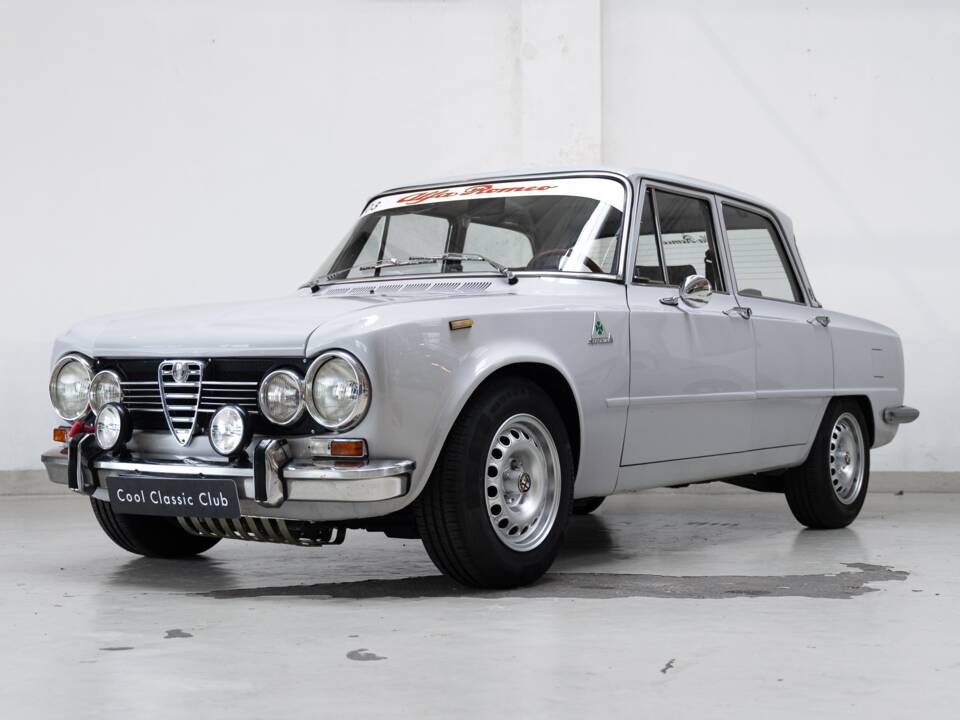 Bild 1/40 von Alfa Romeo Giulia Super 1.3 (1974)