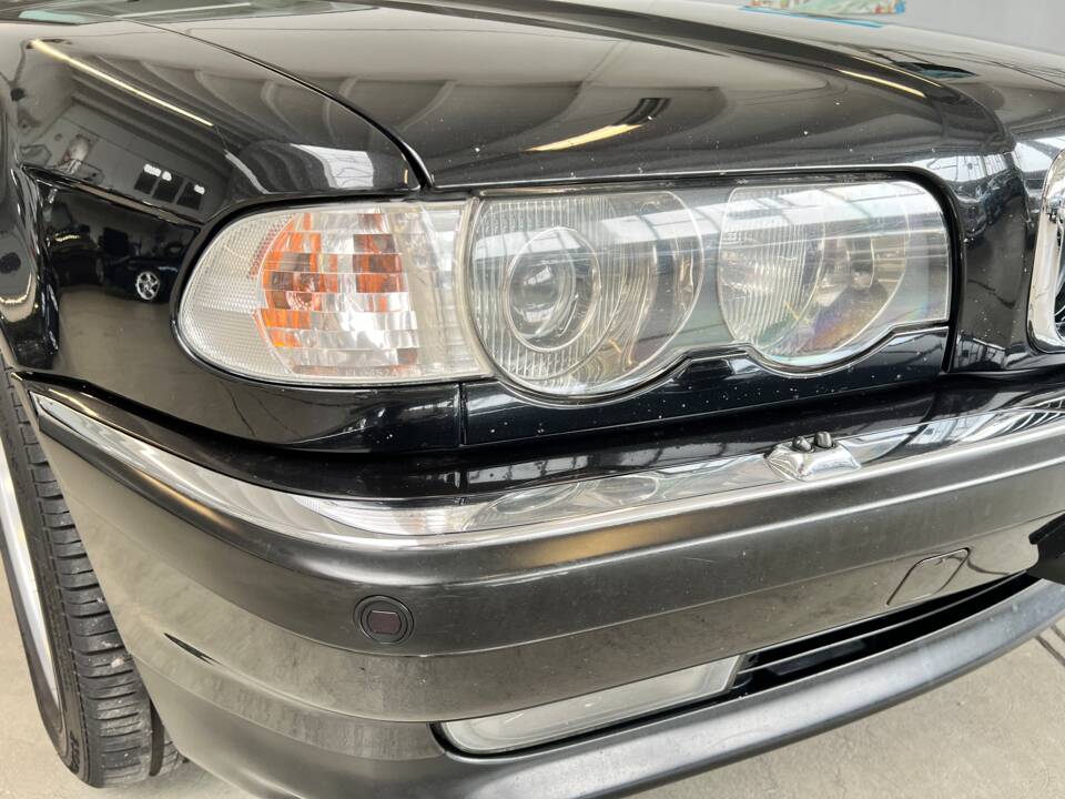 Immagine 45/48 di BMW 740i (2001)